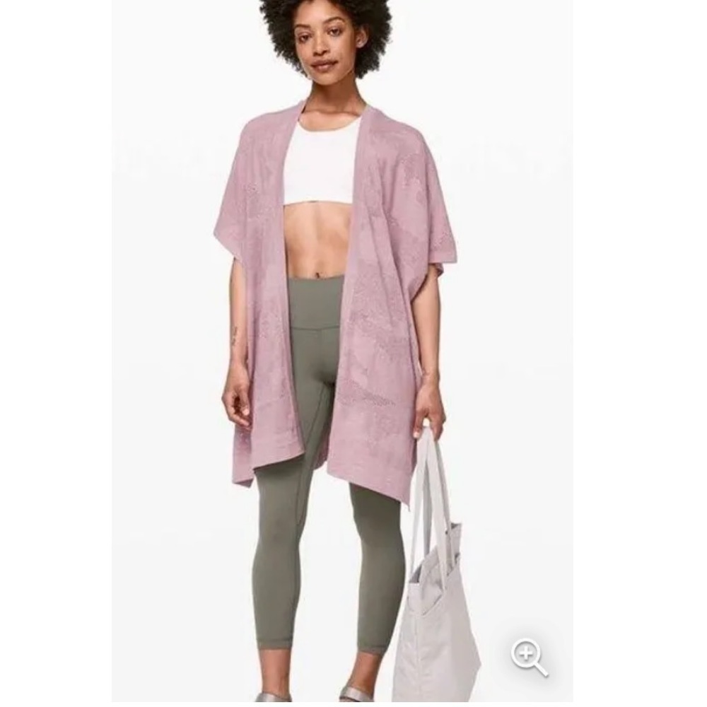 Lululemon Find Your Light Wrap NWT Pink OS